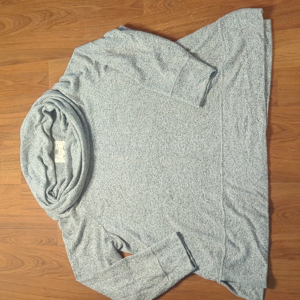 Cupio Woman Cowl Neck Sweater 1X